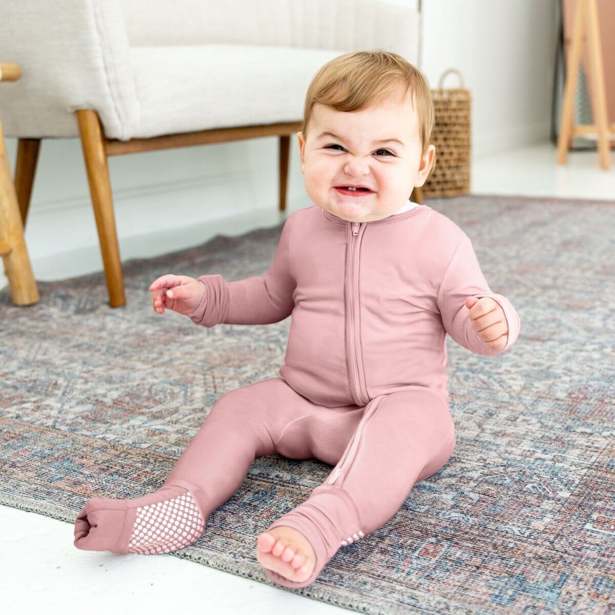 Blowout Blocker Pajamas | Prevent Diaper Blowouts in Car Seats, Planes & Cribs | Buckle Me Baby